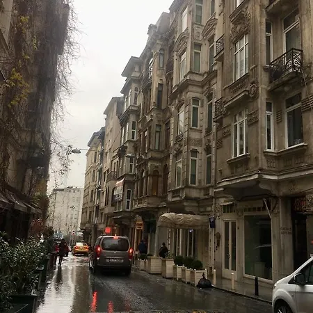 Ξενοδοχείο με διαμερίσματα Tre Suites By Mayer 3*